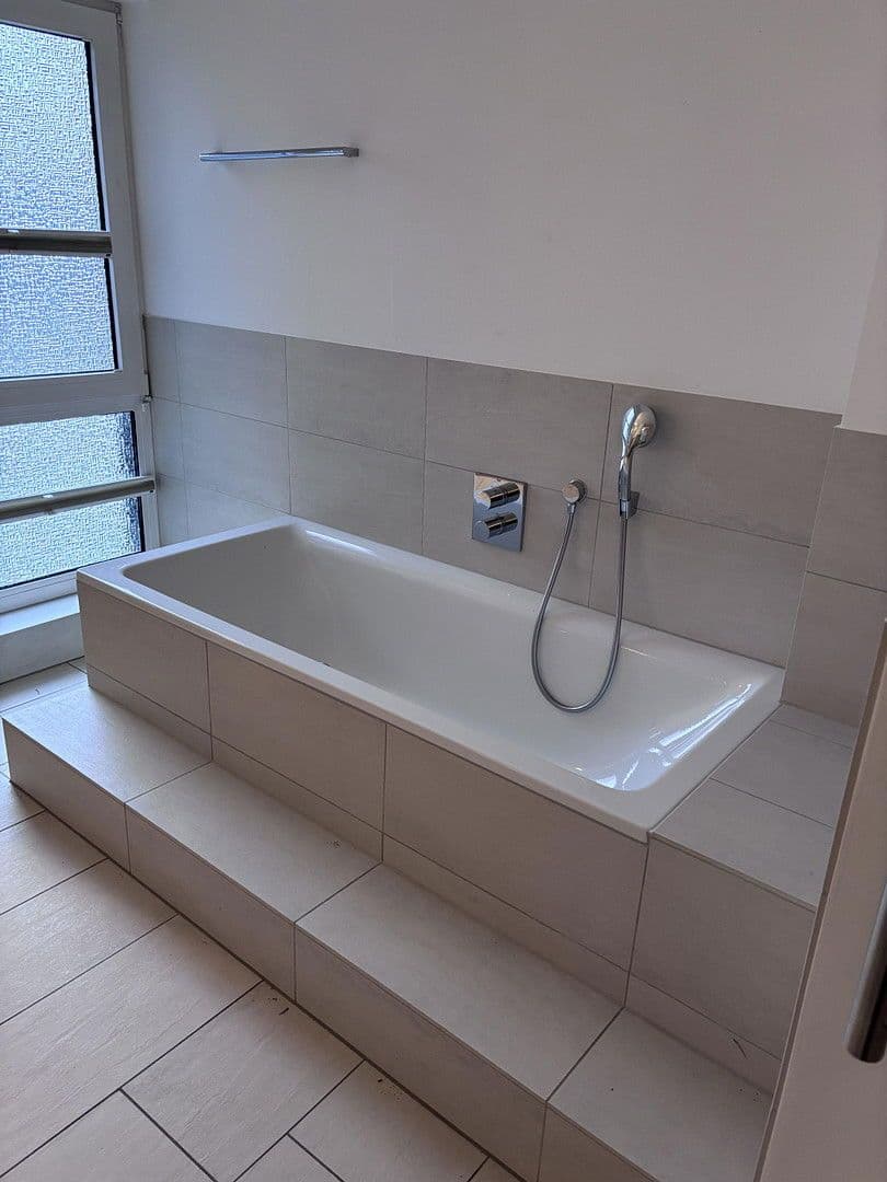 Prenájom bytu 2-izbový 150 m², Dortmund, Severné Porýnie - Westfálsko Prenájom bytu 2-izbový 150 m², Dortmund, Severné Porýnie - Westfálsko