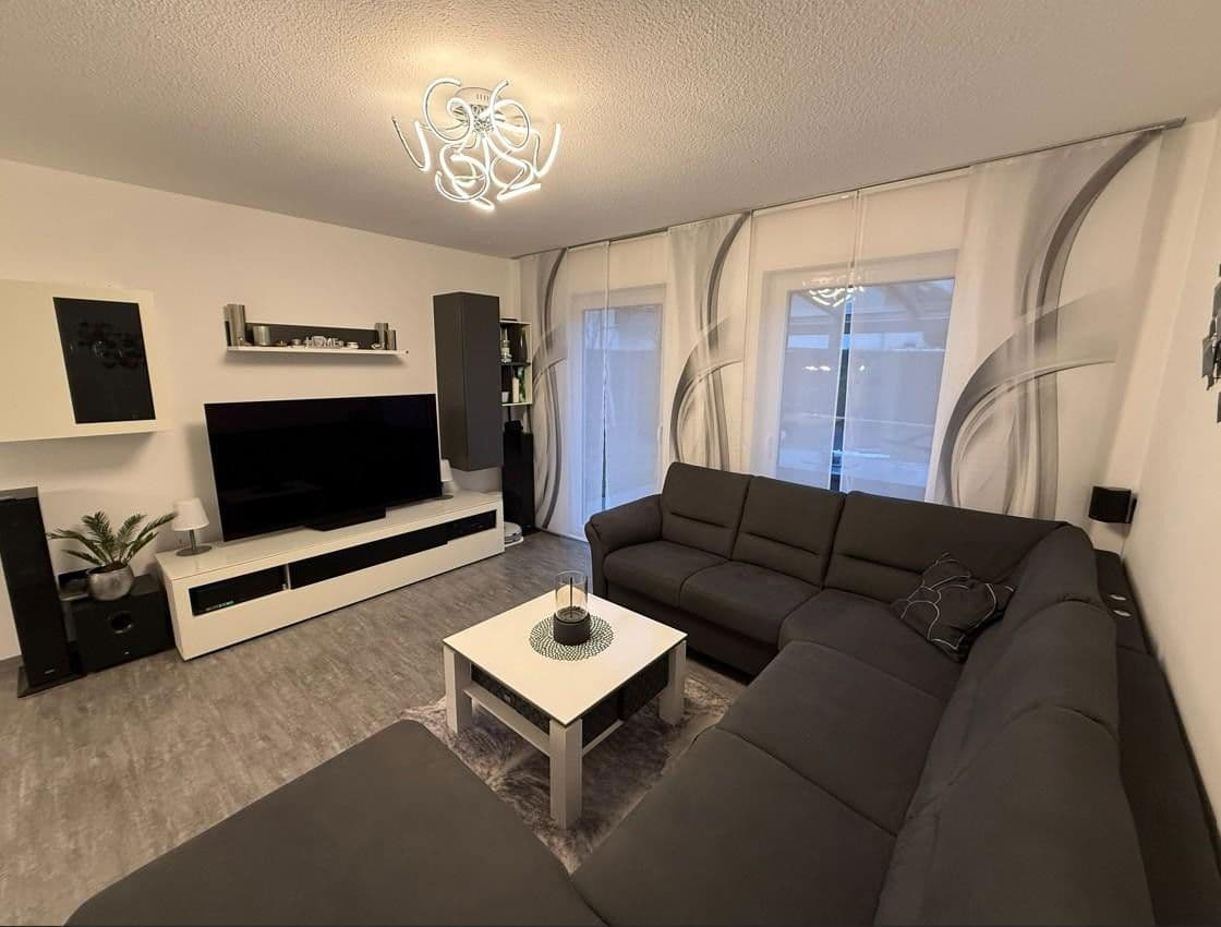 Prenájom domu 120 m², pozemek 250 m², Nürnberg, Bavorsko Prenájom domu 120 m², pozemek 250 m², Nürnberg, Bavorsko