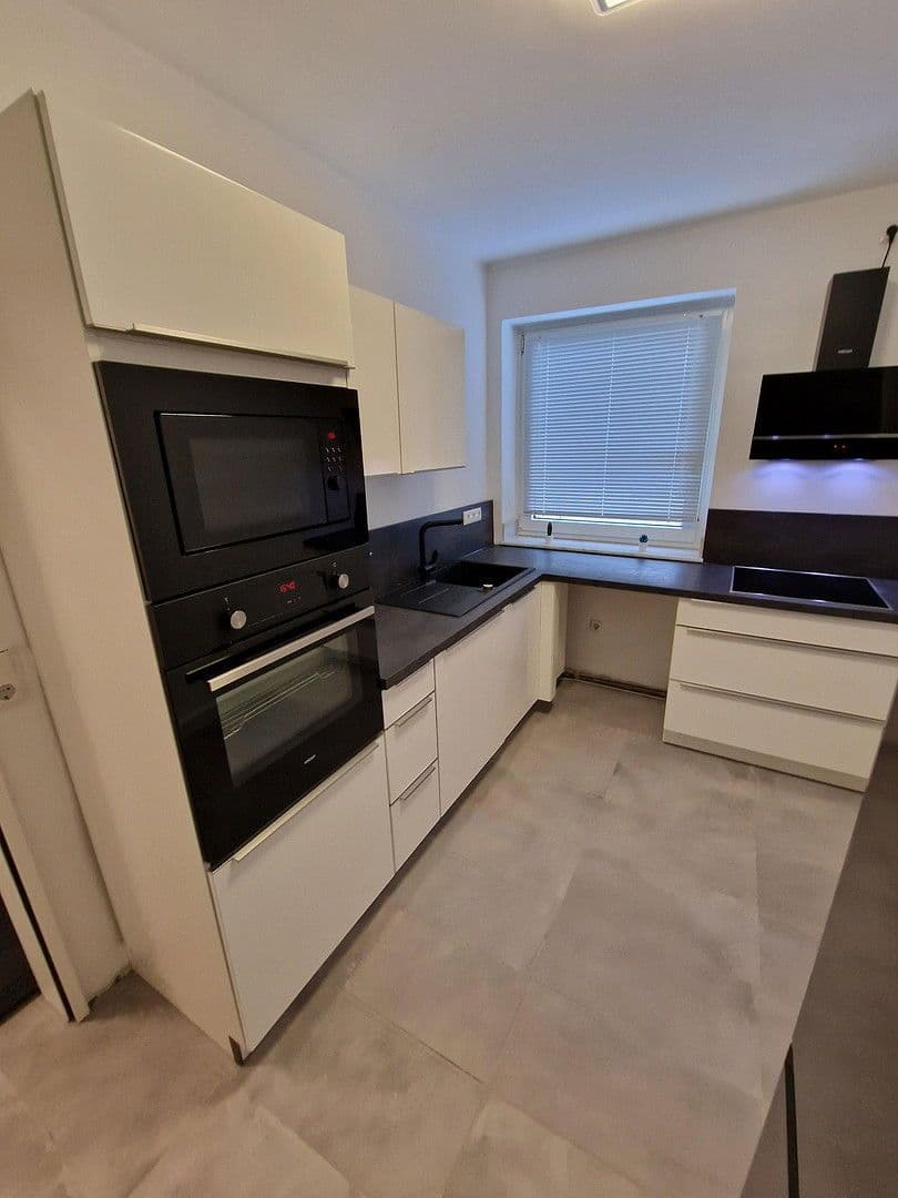 Prenájom bytu 2-izbový 63 m², Köln, Severné Porýnie - Westfálsko Prenájom bytu 2-izbový 63 m², Köln, Severné Porýnie - Westfálsko