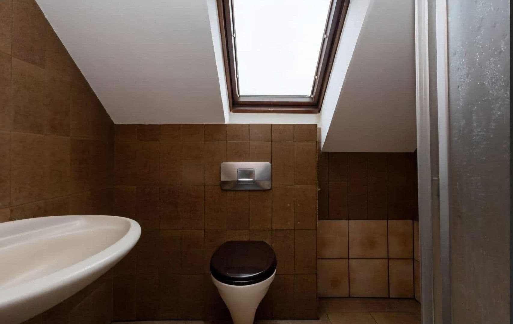 Prenájom bytu 4-izbový 135 m², Odenthal, Severné Porýnie - Westfálsko Prenájom bytu 4-izbový 135 m², Odenthal, Severné Porýnie - Westfálsko