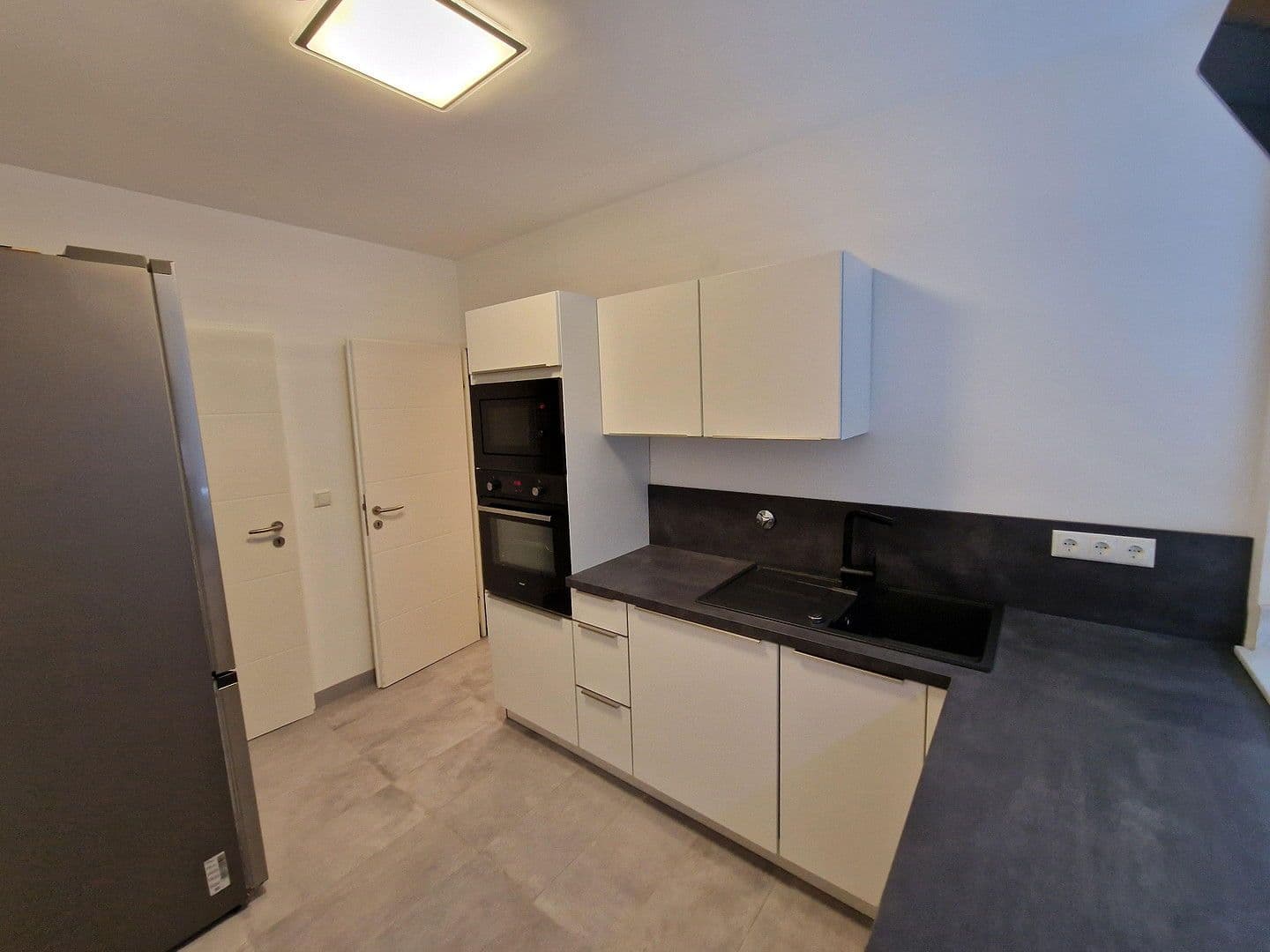 Prenájom bytu 2-izbový 63 m², Köln, Severné Porýnie - Westfálsko Prenájom bytu 2-izbový 63 m², Köln, Severné Porýnie - Westfálsko