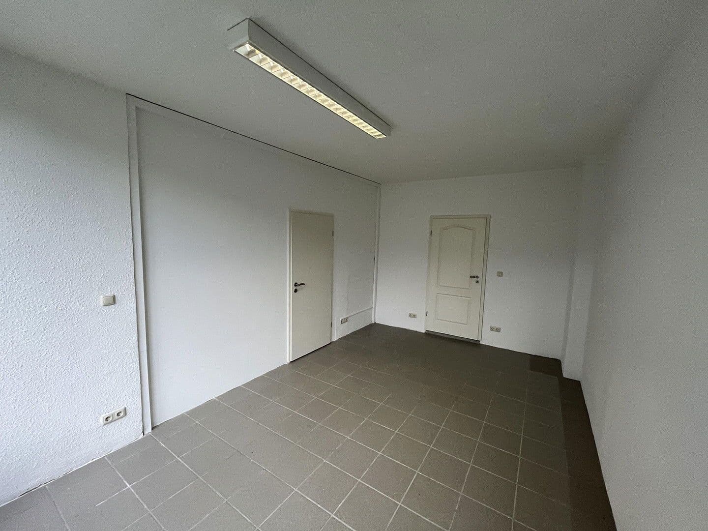 Prenájom kancelárie 63 m², Fackenburger Allee 44, Lübeck, Šlezvicko-Holštajnsko Prenájom kancelárie 63 m², Fackenburger Allee 44, Lübeck, Šlezvicko-Holštajnsko