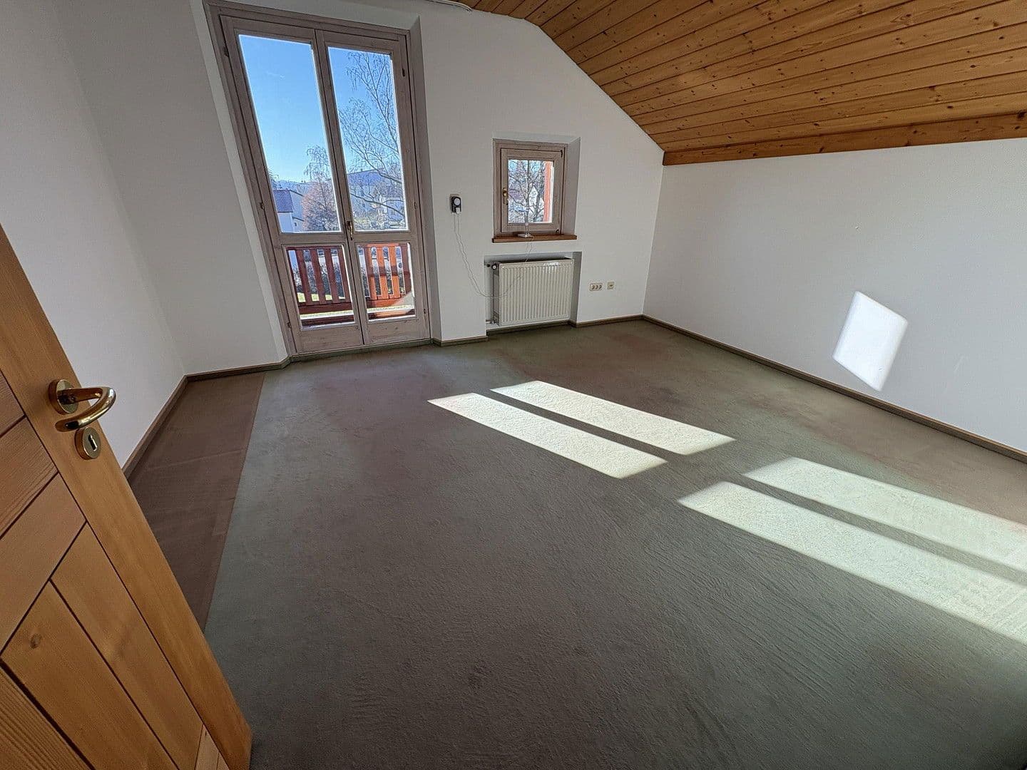 Predaj domu 217 m², pozemek 1.609 m², Gangkofen, Bavorsko Predaj domu 217 m², pozemek 1.609 m², Gangkofen, Bavorsko