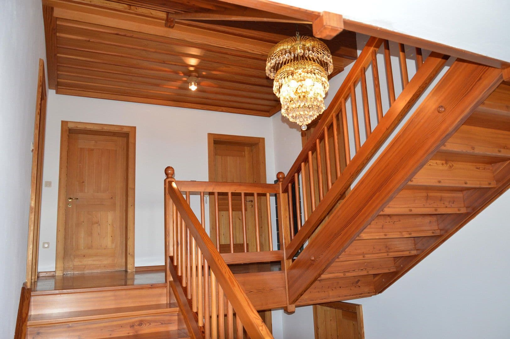 Predaj domu 217 m², pozemek 1.609 m², Gangkofen, Bavorsko Predaj domu 217 m², pozemek 1.609 m², Gangkofen, Bavorsko