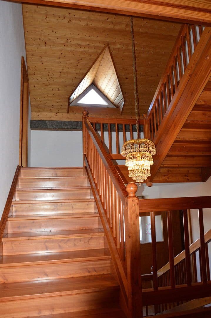 Predaj domu 217 m², pozemek 1.609 m², Gangkofen, Bavorsko Predaj domu 217 m², pozemek 1.609 m², Gangkofen, Bavorsko