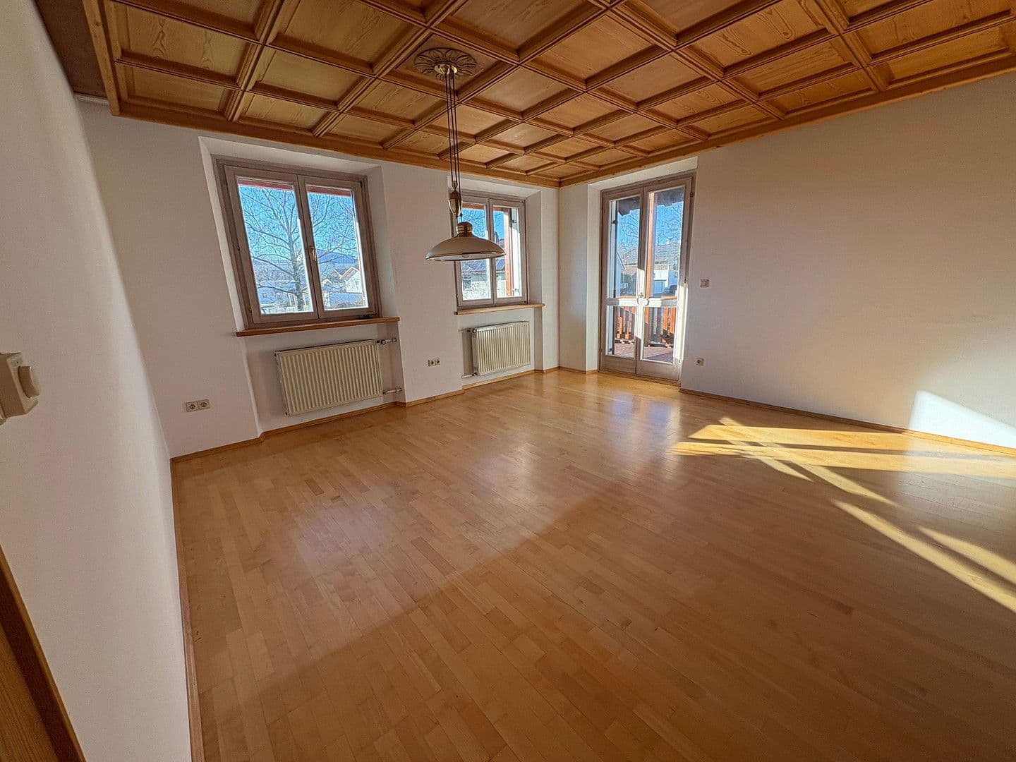 Predaj domu 217 m², pozemek 1.609 m², Gangkofen, Bavorsko Predaj domu 217 m², pozemek 1.609 m², Gangkofen, Bavorsko
