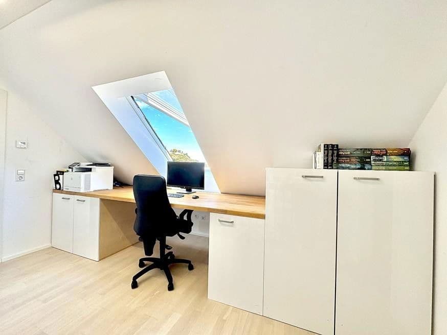 Predaj bytu 4-izbový 108 m², Asperg, Bádensko-Wurttembersko Predaj bytu 4-izbový 108 m², Asperg, Bádensko-Wurttembersko