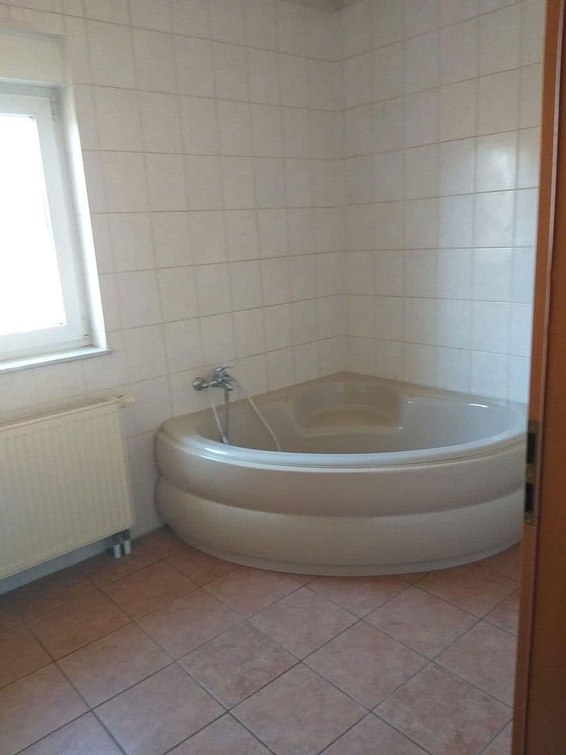 Predaj domu 96 m², pozemek 560 m², Naundorfer Str.25, Braunsbedra, Sasko-Anhaltsko Predaj domu 96 m², pozemek 560 m², Naundorfer Str.25, Braunsbedra, Sasko-Anhaltsko