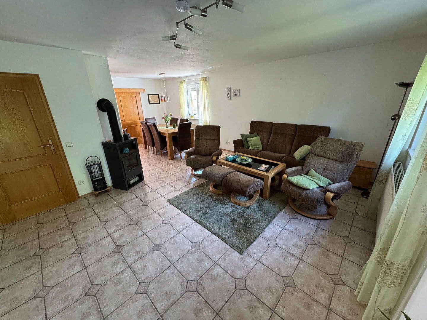 Predaj domu 198 m², pozemek 200 m², Oberstimm, Bavorsko Predaj domu 198 m², pozemek 200 m², Oberstimm, Bavorsko