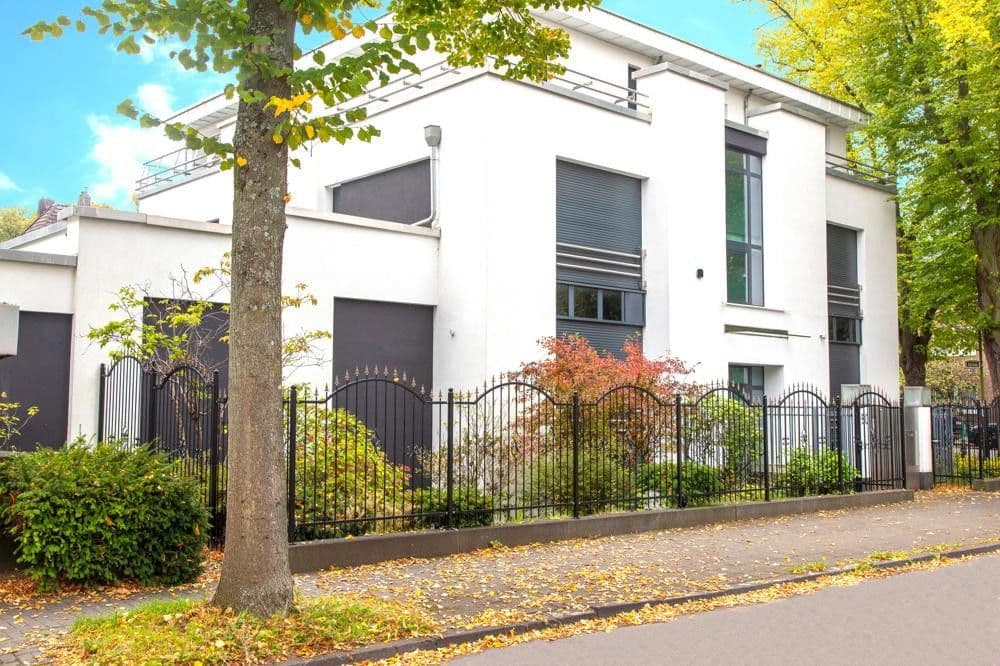 Predaj domu 698 m², pozemek 856 m², Düsseldorf, Severné Porýnie - Westfálsko Predaj domu 698 m², pozemek 856 m², Düsseldorf, Severné Porýnie - Westfálsko