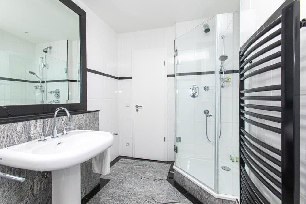 Predaj domu 698 m², pozemek 856 m², Düsseldorf, Severné Porýnie - Westfálsko Predaj domu 698 m², pozemek 856 m², Düsseldorf, Severné Porýnie - Westfálsko