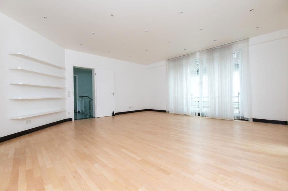 Predaj domu 698 m², pozemek 856 m², Düsseldorf, Severné Porýnie - Westfálsko Predaj domu 698 m², pozemek 856 m², Düsseldorf, Severné Porýnie - Westfálsko
