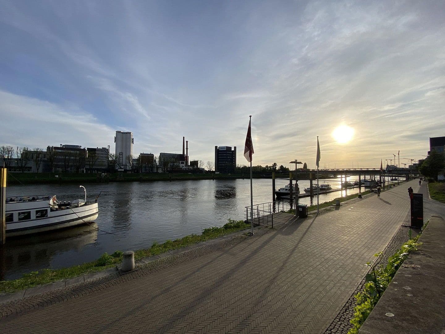 Prenájom bytu 1-izbový 34 m², Bremen, Brémy Prenájom bytu 1-izbový 34 m², Bremen, Brémy