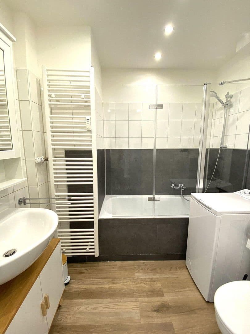 Prenájom bytu 1-izbový 34 m², Bremen, Brémy Prenájom bytu 1-izbový 34 m², Bremen, Brémy