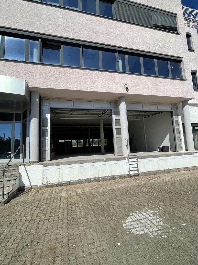 Prenájom nebytového priestoru 260 m², Ditzingen, Bádensko-Wurttembersko Prenájom nebytového priestoru 260 m², Ditzingen, Bádensko-Wurttembersko