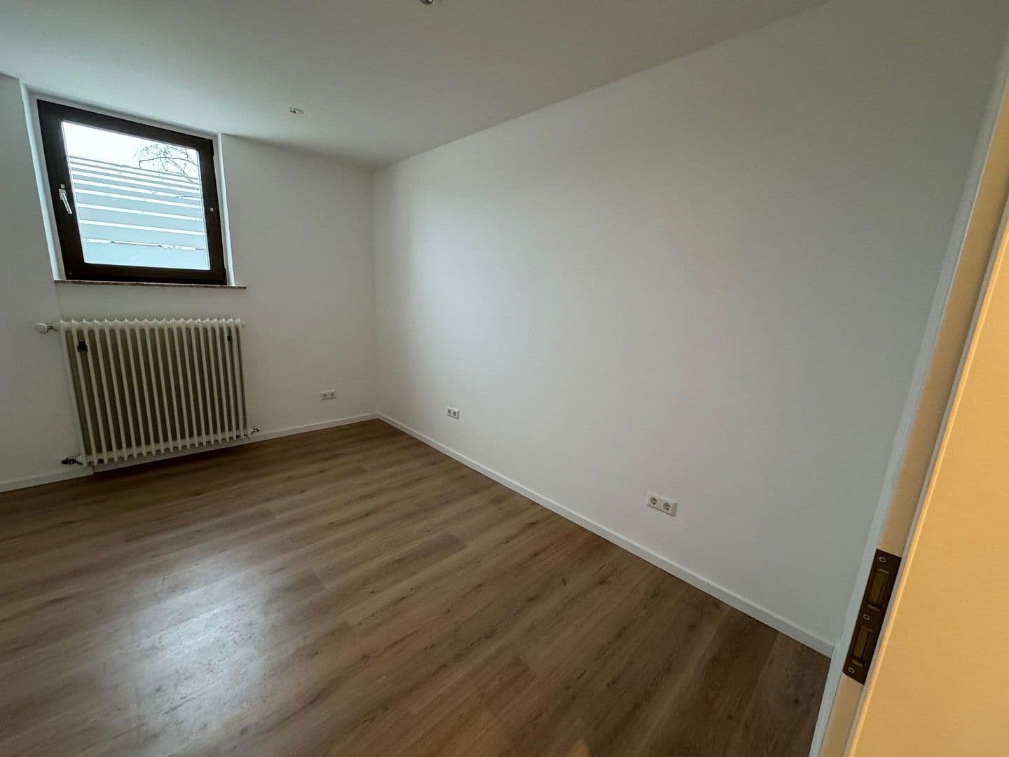 Prenájom bytu 2-izbový 68 m², Obere Hauptstrasse, Lustadt, Porýnie-Falcko Prenájom bytu 2-izbový 68 m², Obere Hauptstrasse, Lustadt, Porýnie-Falcko