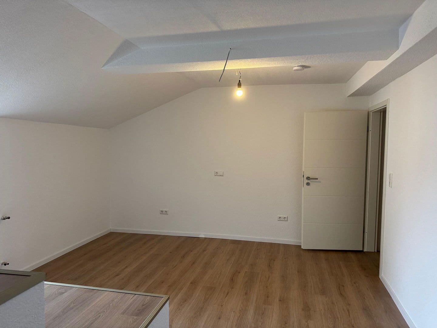 Prenájom bytu 2-izbový 68 m², Obere Hauptstrasse, Lustadt, Porýnie-Falcko Prenájom bytu 2-izbový 68 m², Obere Hauptstrasse, Lustadt, Porýnie-Falcko