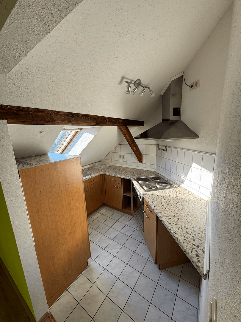 Prenájom bytu 1-izbový 43 m², Sutumerfeldstraße 36, Gelsenkirchen, Severné Porýnie - Westfálsko Prenájom bytu 1-izbový 43 m², Sutumerfeldstraße 36, Gelsenkirchen, Severné Porýnie - Westfálsko