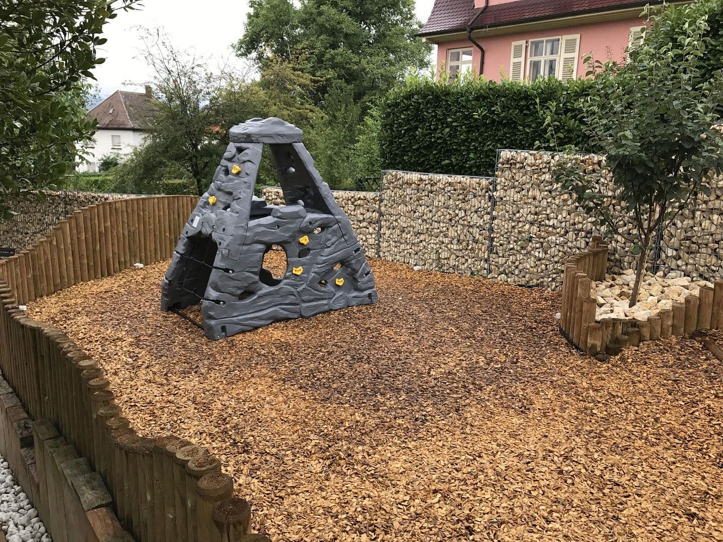 Predaj domu 240 m², pozemek 1.061 m², Wilferdingerstr. 5, Pforzheim, Bádensko-Wurttembersko Predaj domu 240 m², pozemek 1.061 m², Wilferdingerstr. 5, Pforzheim, Bádensko-Wurttembersko