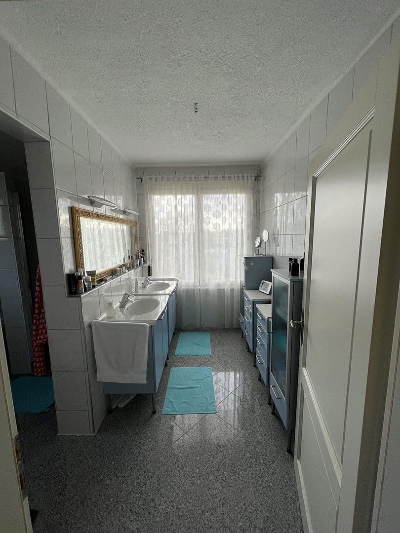 Predaj domu 240 m², pozemek 1.061 m², Wilferdingerstr. 5, Pforzheim, Bádensko-Wurttembersko Predaj domu 240 m², pozemek 1.061 m², Wilferdingerstr. 5, Pforzheim, Bádensko-Wurttembersko