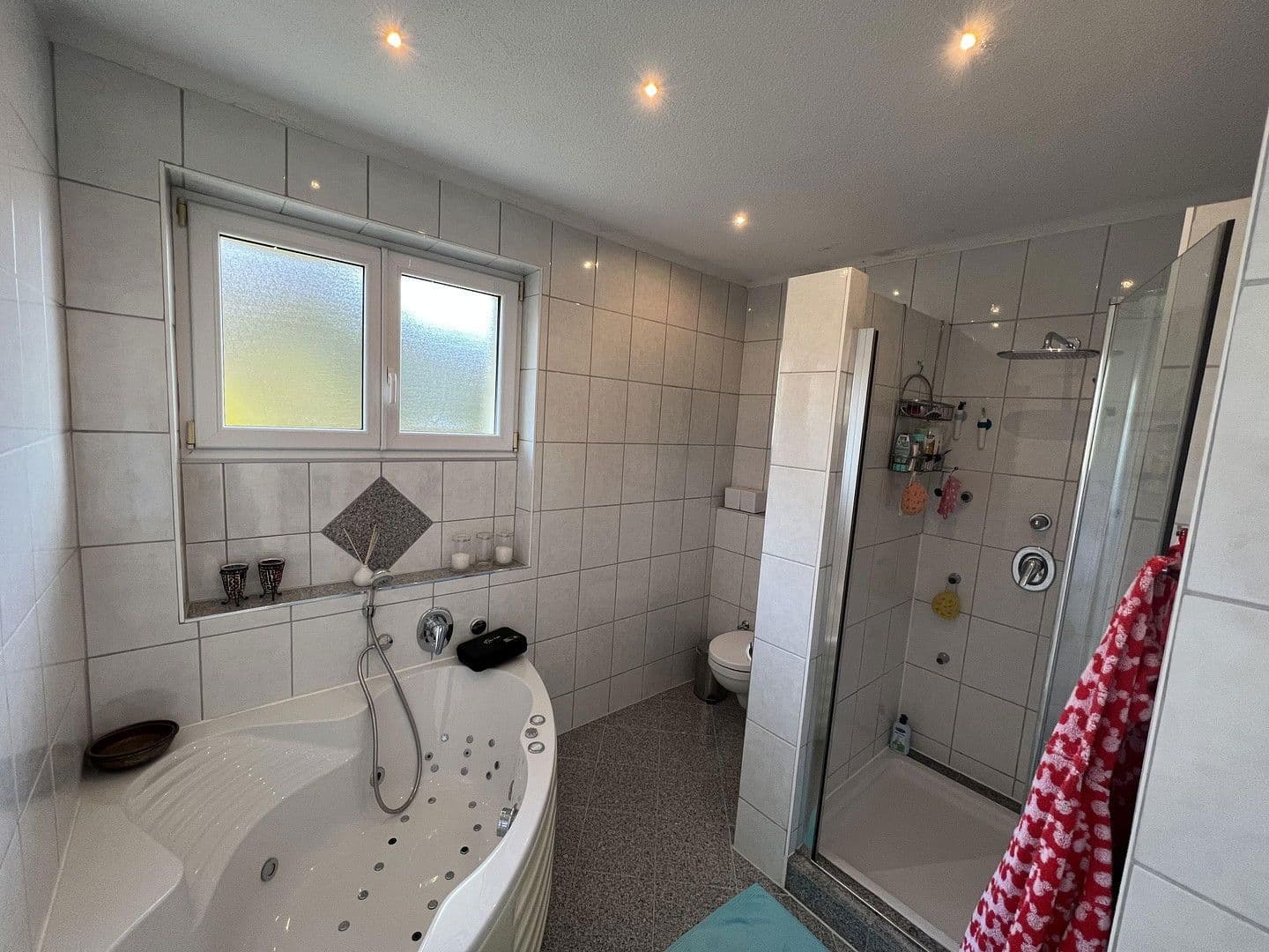 Predaj domu 240 m², pozemek 1.061 m², Wilferdingerstr. 5, Pforzheim, Bádensko-Wurttembersko Predaj domu 240 m², pozemek 1.061 m², Wilferdingerstr. 5, Pforzheim, Bádensko-Wurttembersko