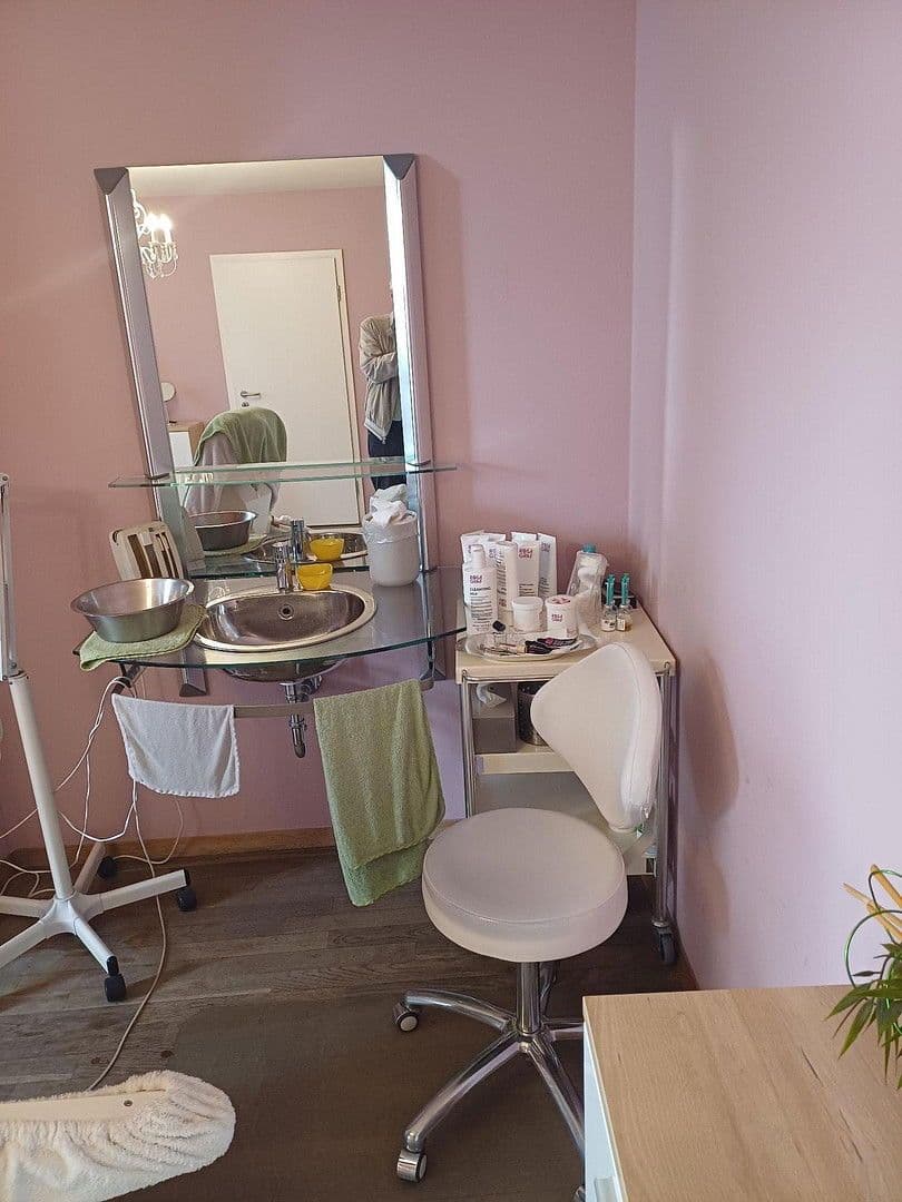 Prenájom nebytového priestoru 32 m², Potsdam, Brandenbursko Prenájom nebytového priestoru 32 m², Potsdam, Brandenbursko