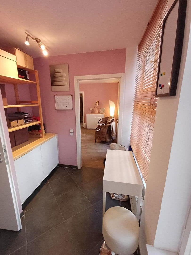 Prenájom nebytového priestoru 32 m², Potsdam, Brandenbursko Prenájom nebytového priestoru 32 m², Potsdam, Brandenbursko