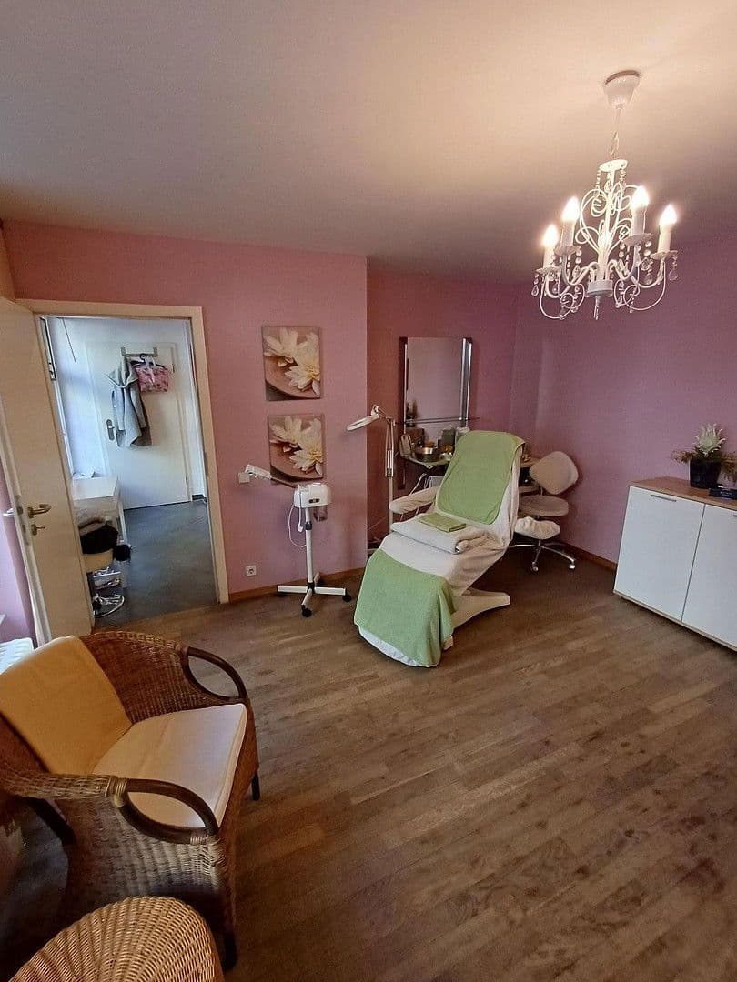 Prenájom nebytového priestoru 32 m², Potsdam, Brandenbursko Prenájom nebytového priestoru 32 m², Potsdam, Brandenbursko