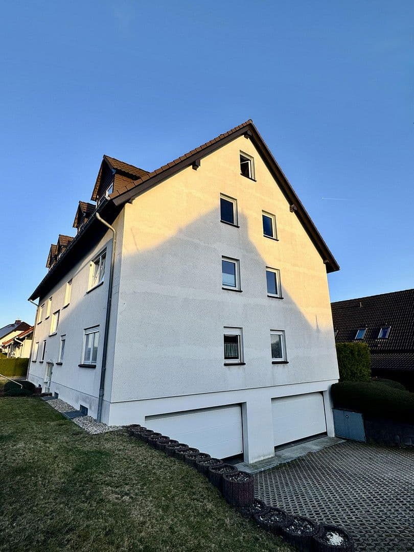 Prenájom bytu 3-izbový 90 m², Birkenweg 9, Gornau, Sasko Prenájom bytu 3-izbový 90 m², Birkenweg 9, Gornau, Sasko