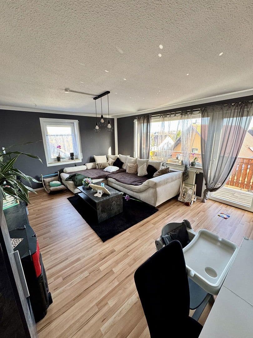 Prenájom bytu 3-izbový 90 m², Birkenweg 9, Gornau, Sasko Prenájom bytu 3-izbový 90 m², Birkenweg 9, Gornau, Sasko