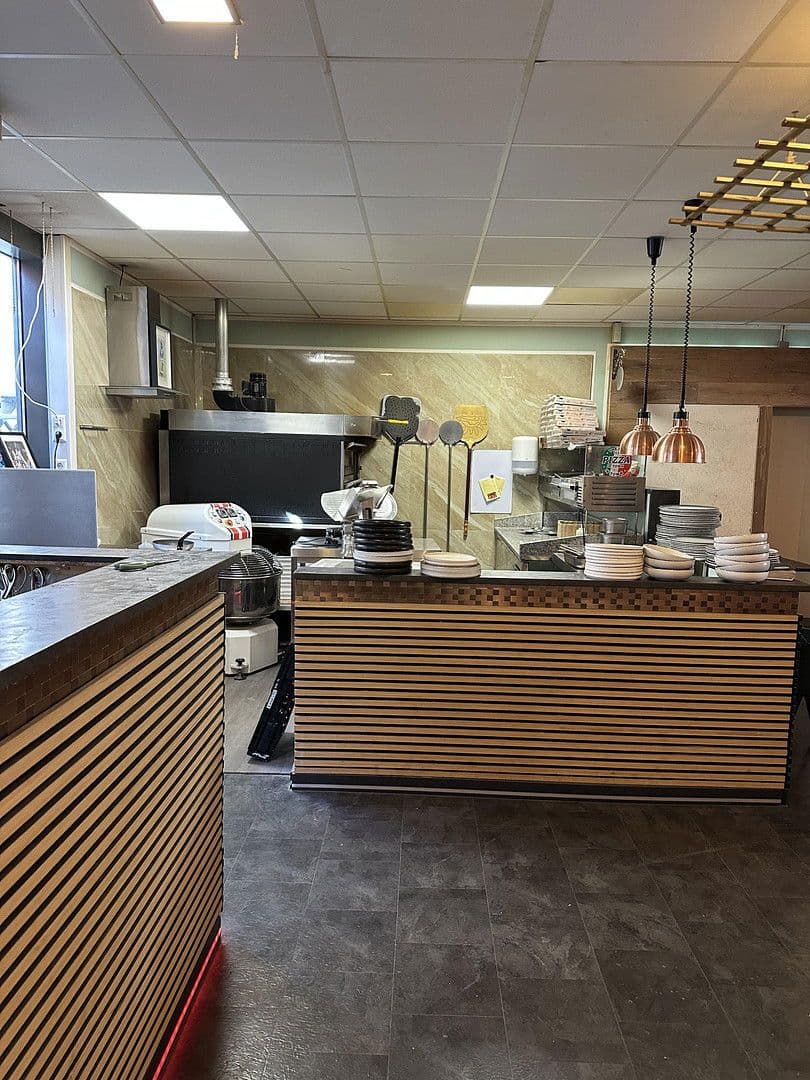 Prenájom nebytového priestoru 186 m², Lörrach, Bádensko-Wurttembersko Prenájom nebytového priestoru 186 m², Lörrach, Bádensko-Wurttembersko