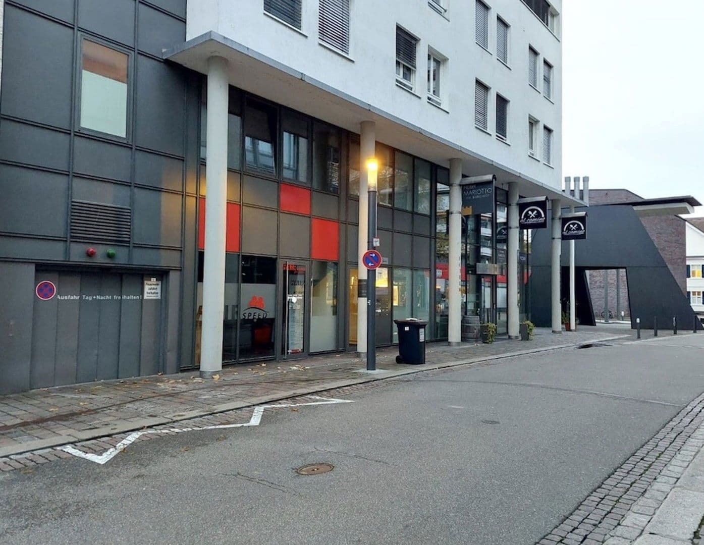 Prenájom nebytového priestoru 186 m², Lörrach, Bádensko-Wurttembersko Prenájom nebytového priestoru 186 m², Lörrach, Bádensko-Wurttembersko