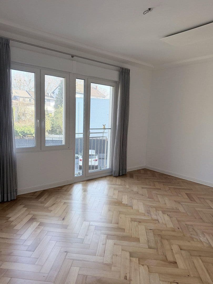 Prenájom bytu 3-izbový 90 m², Neuwied, Porýnie-Falcko Prenájom bytu 3-izbový 90 m², Neuwied, Porýnie-Falcko