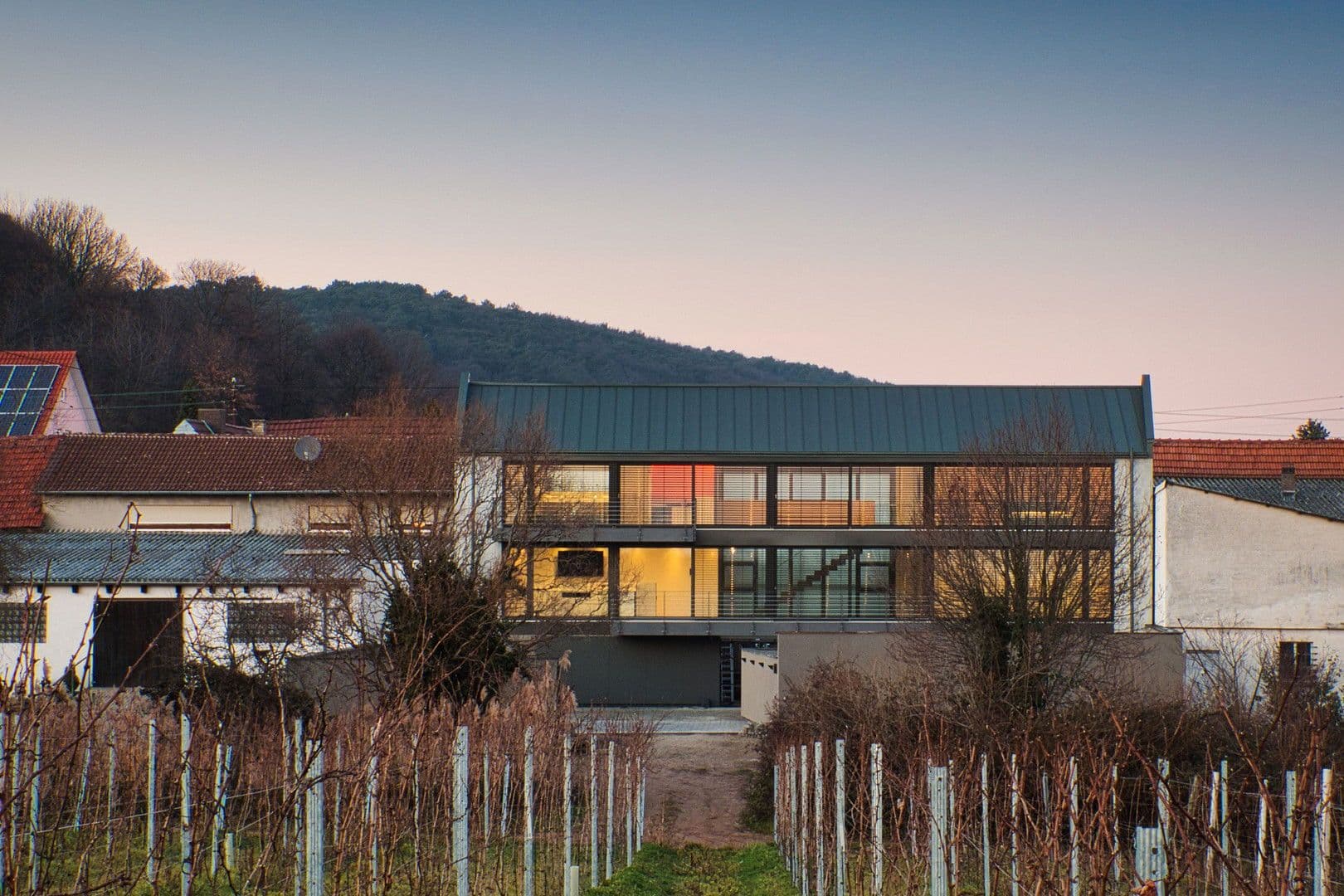 Predaj domu 297 m², pozemek 620 m², Neustadt an der Weinstraße, Ortsteil Hambach, Porýnie-Falcko Predaj domu 297 m², pozemek 620 m², Neustadt an der Weinstraße, Ortsteil Hambach, Porýnie-Falcko