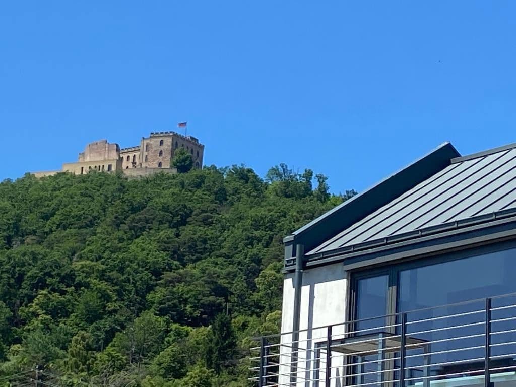 Predaj domu 297 m², pozemek 620 m², Neustadt an der Weinstraße, Ortsteil Hambach, Porýnie-Falcko Predaj domu 297 m², pozemek 620 m², Neustadt an der Weinstraße, Ortsteil Hambach, Porýnie-Falcko