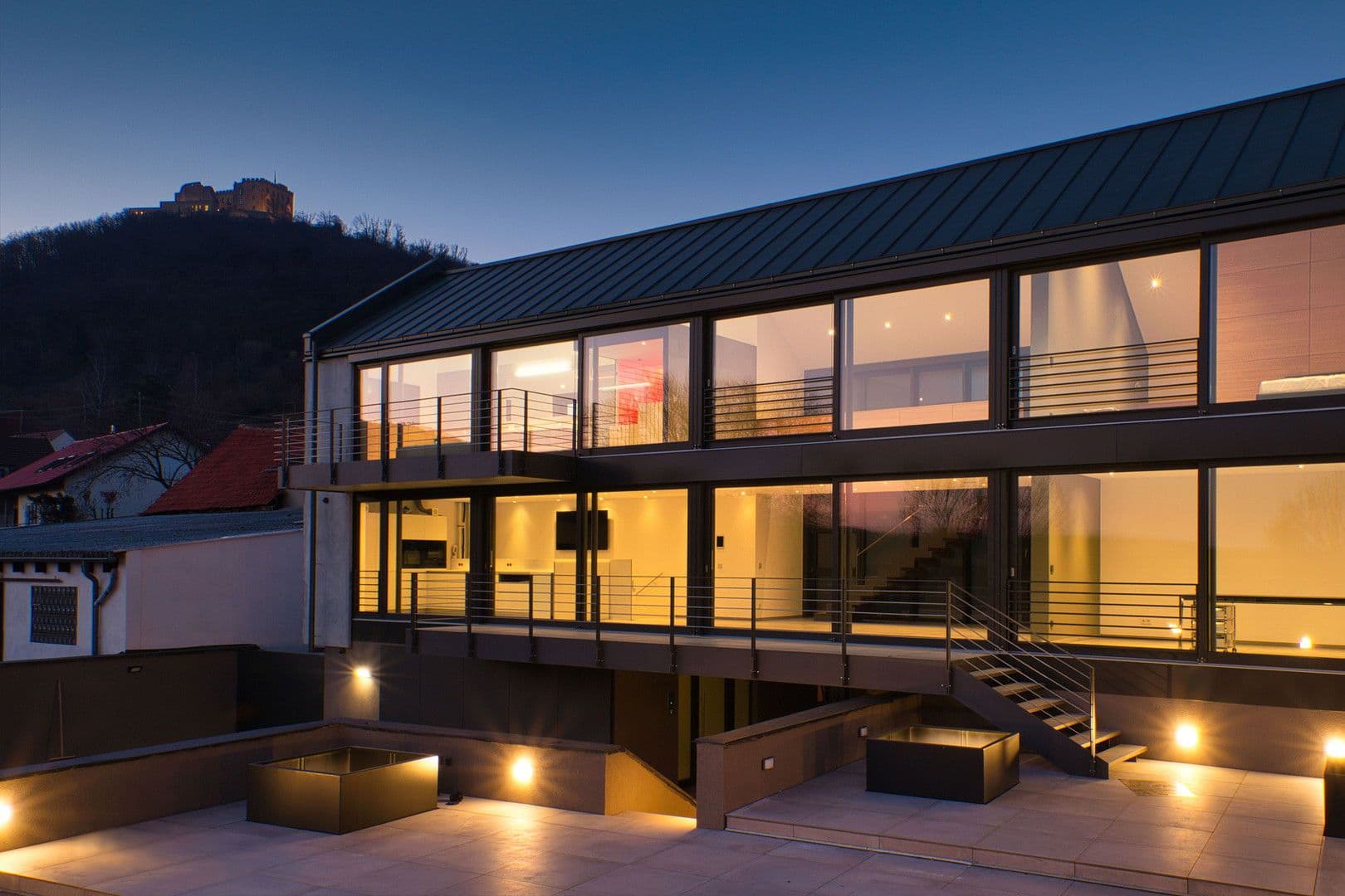 Predaj domu 297 m², pozemek 620 m², Neustadt an der Weinstraße, Ortsteil Hambach, Porýnie-Falcko Predaj domu 297 m², pozemek 620 m², Neustadt an der Weinstraße, Ortsteil Hambach, Porýnie-Falcko