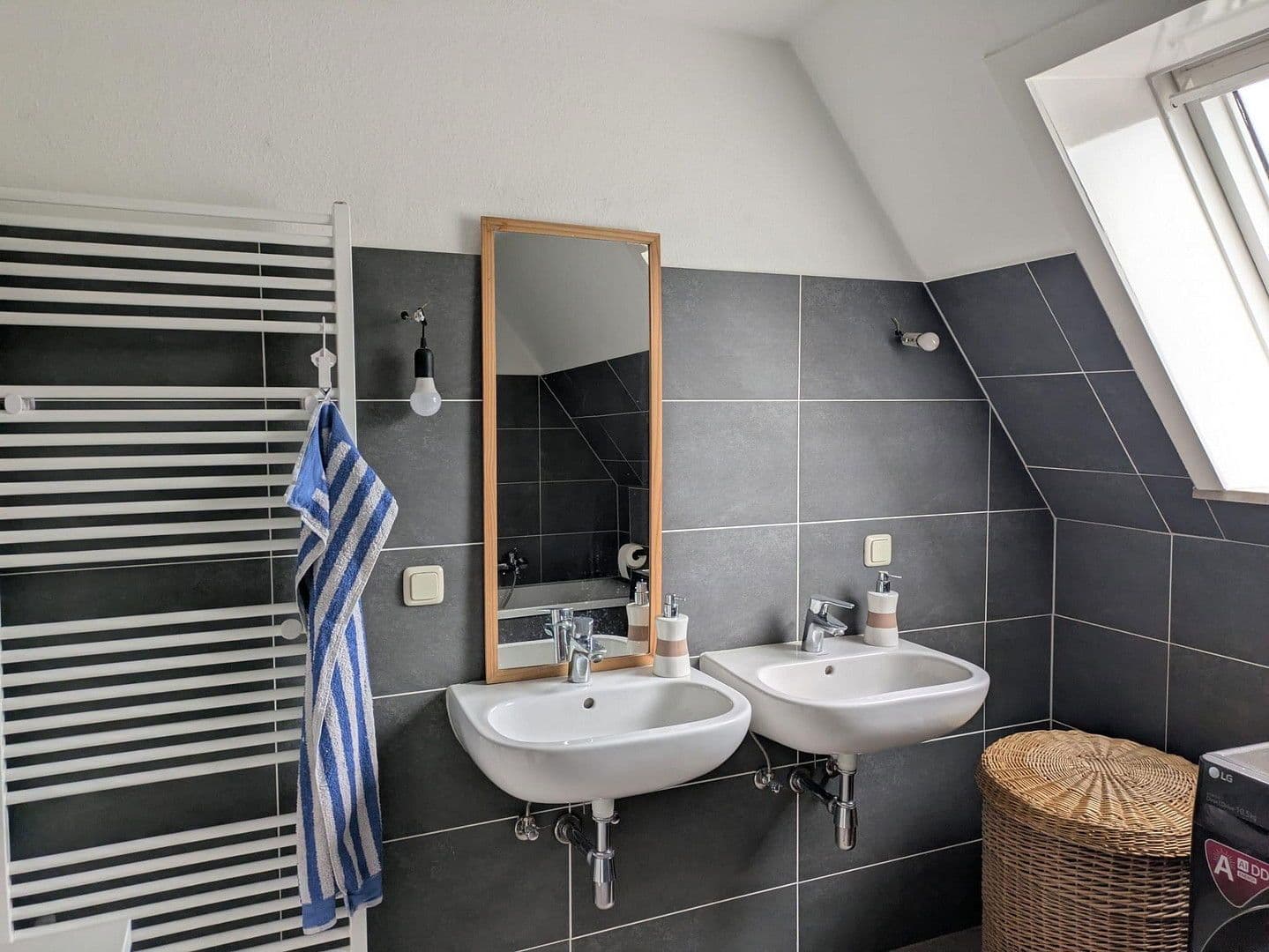 Prenájom domu 120 m², pozemek 500 m², Hollenbek, Šlezvicko-Holštajnsko Prenájom domu 120 m², pozemek 500 m², Hollenbek, Šlezvicko-Holštajnsko