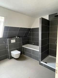 Prenájom domu 120 m², pozemek 500 m², Hollenbek, Šlezvicko-Holštajnsko Prenájom domu 120 m², pozemek 500 m², Hollenbek, Šlezvicko-Holštajnsko