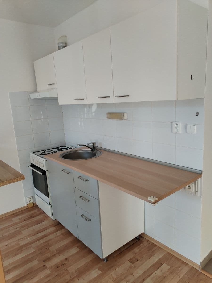 Prenájom bytu 1-izbový 35 m², Hornická, Jirkov, Ústecký kraj Prenájom bytu 1-izbový 35 m², Hornická, Jirkov, Ústecký kraj