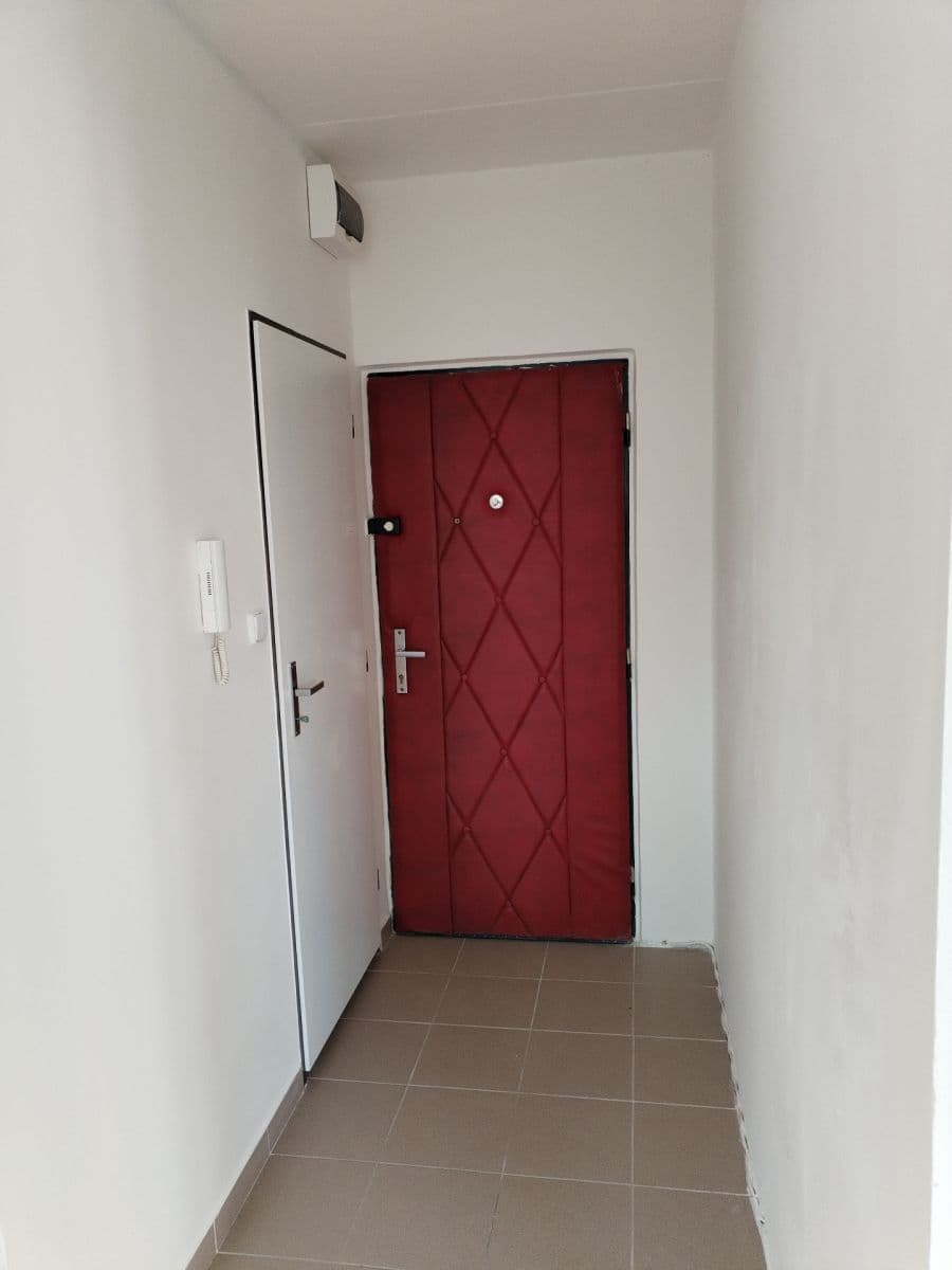 Prenájom bytu 1-izbový 35 m², Hornická, Jirkov, Ústecký kraj Prenájom bytu 1-izbový 35 m², Hornická, Jirkov, Ústecký kraj