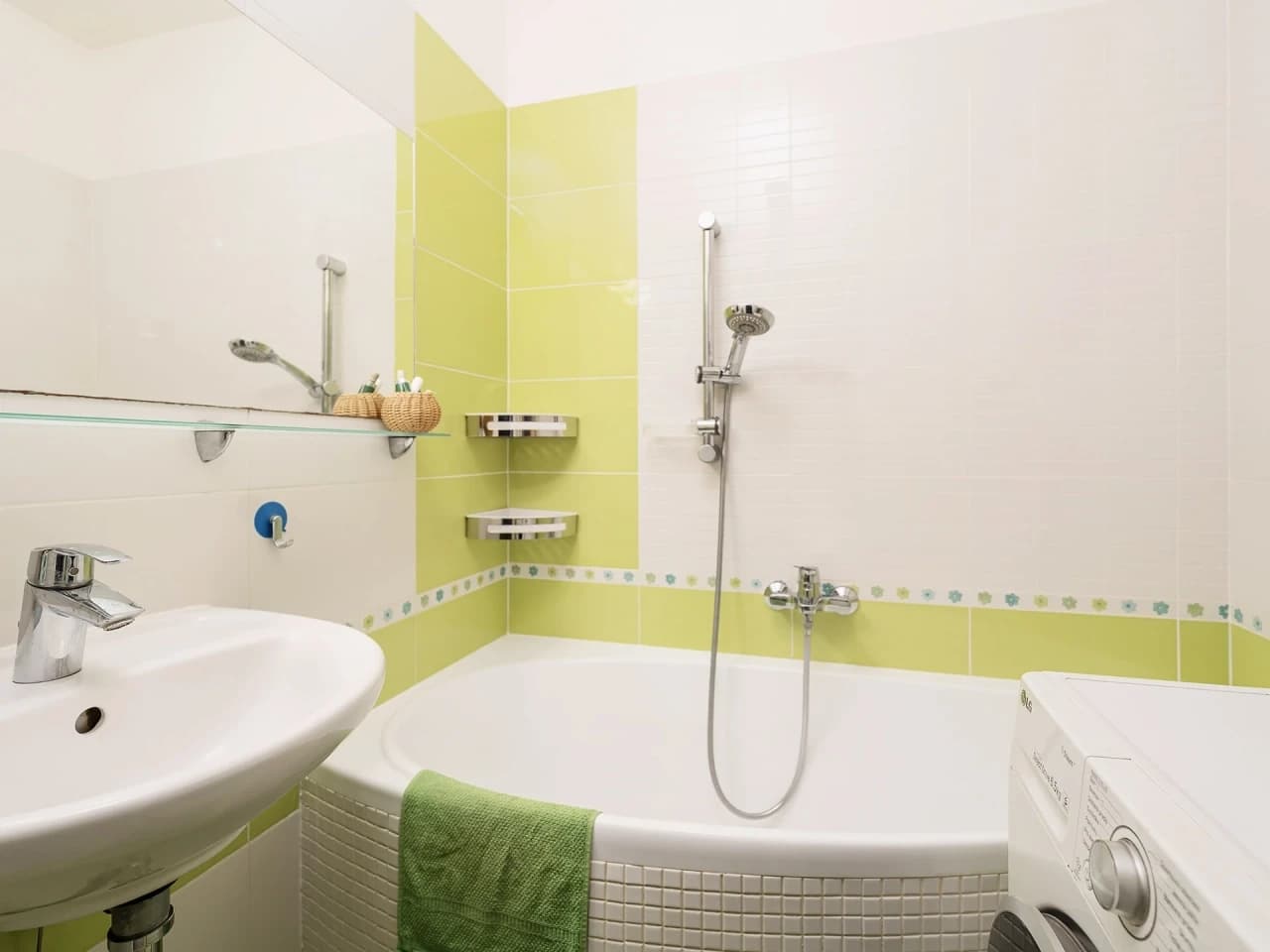 Prenájom bytu 3-izbový 72 m², Milénova, Brno, Jihomoravský kraj Prenájom bytu 3-izbový 72 m², Milénova, Brno, Jihomoravský kraj