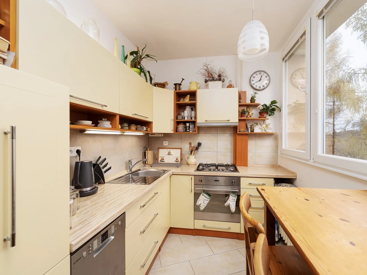 Prenájom bytu 3-izbový 72 m², Milénova, Brno, Jihomoravský kraj Prenájom bytu 3-izbový 72 m², Milénova, Brno, Jihomoravský kraj