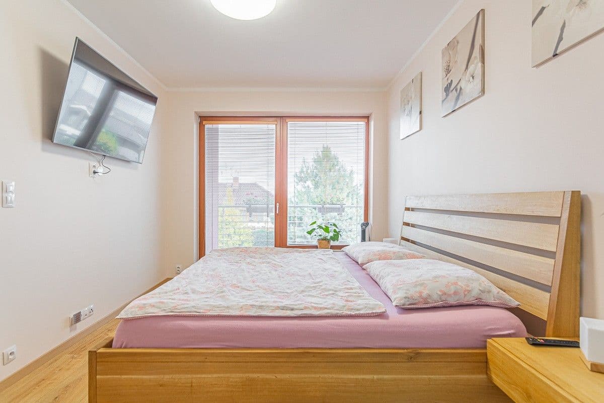 Predaj domu 162 m², pozemek 381 m², Zvoncová, Roztoky, Středočeský kraj Predaj domu 162 m², pozemek 381 m², Zvoncová, Roztoky, Středočeský kraj