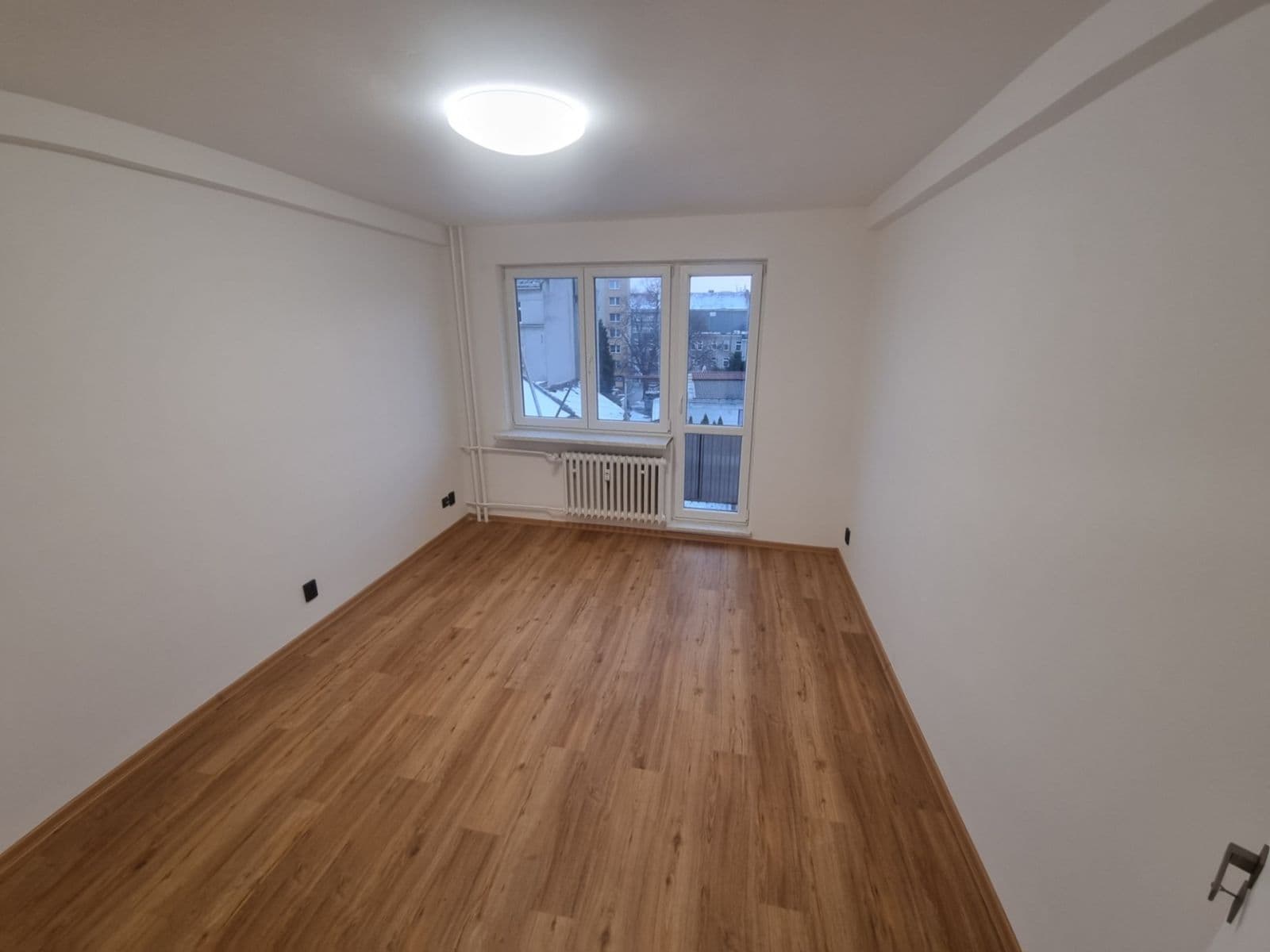 Prenájom bytu 3-izbový 75 m², Žerotínovo nám., Přerov, Olomoucký kraj Prenájom bytu 3-izbový 75 m², Žerotínovo nám., Přerov, Olomoucký kraj
