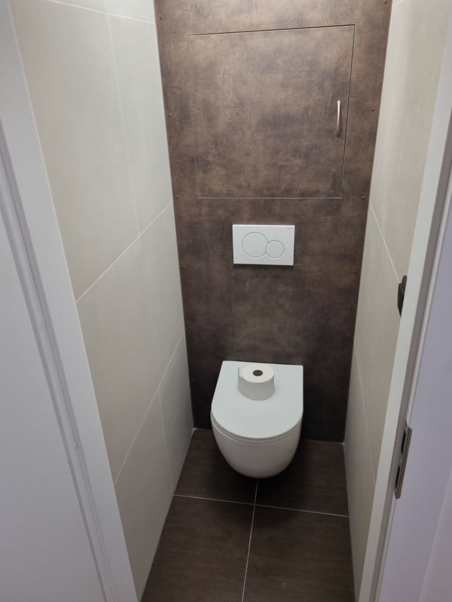 Prenájom bytu 3-izbový 75 m², Žerotínovo nám., Přerov, Olomoucký kraj Prenájom bytu 3-izbový 75 m², Žerotínovo nám., Přerov, Olomoucký kraj