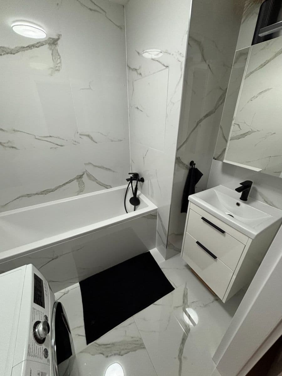 Predaj bytu 3-izbový 56 m², Novodvorská, Praha, Praha Predaj bytu 3-izbový 56 m², Novodvorská, Praha, Praha