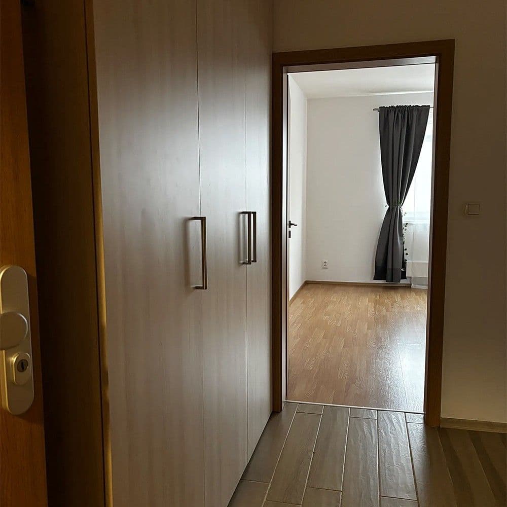 Prenájom bytu 3-izbový 77 m², Žitná, Hostivice, Středočeský kraj Prenájom bytu 3-izbový 77 m², Žitná, Hostivice, Středočeský kraj