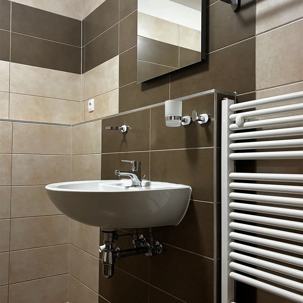 Prenájom bytu 3-izbový 77 m², Žitná, Hostivice, Středočeský kraj Prenájom bytu 3-izbový 77 m², Žitná, Hostivice, Středočeský kraj