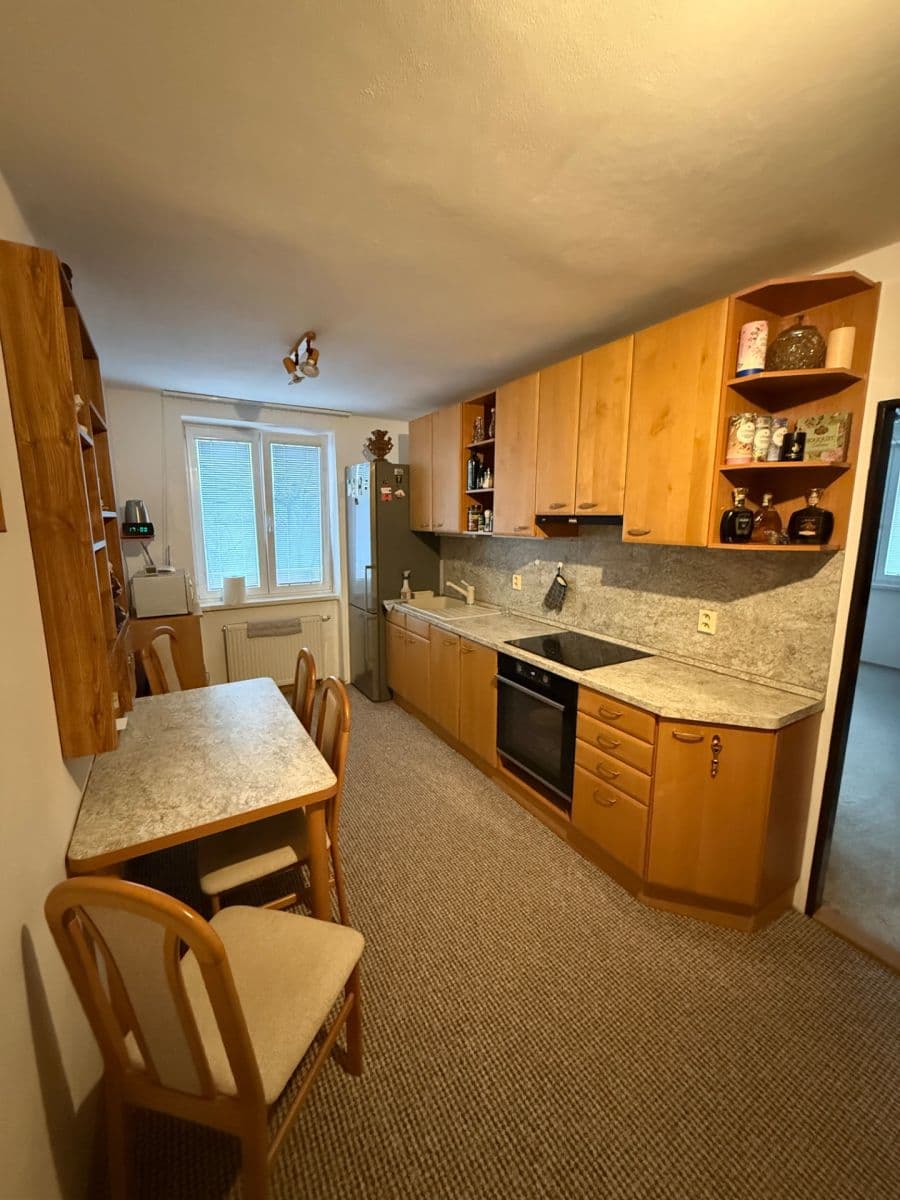 Prenájom bytu 2-izbový 65 m², Pod Štandlem, Frýdek-Místek, Moravskoslezský kraj Prenájom bytu 2-izbový 65 m², Pod Štandlem, Frýdek-Místek, Moravskoslezský kraj