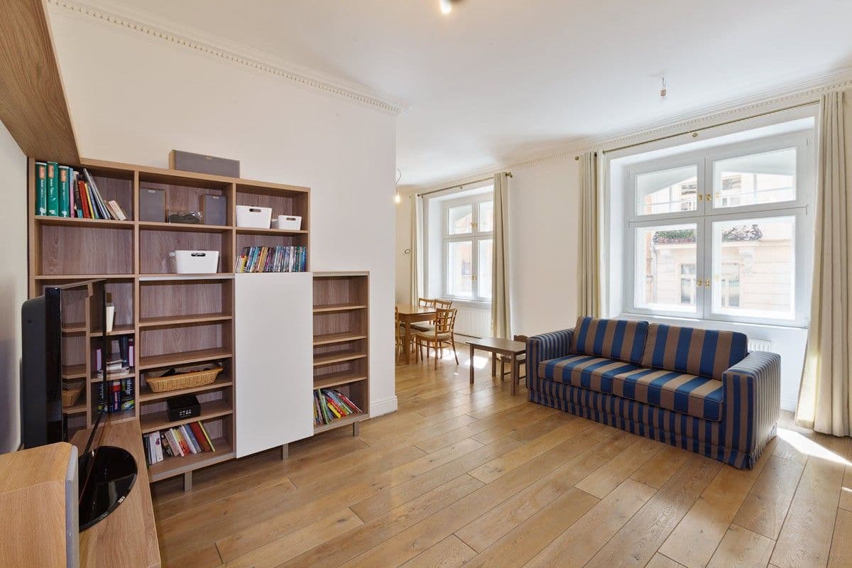 Prenájom bytu 2-izbový 70 m², Bulharská, Praha, Praha Prenájom bytu 2-izbový 70 m², Bulharská, Praha, Praha